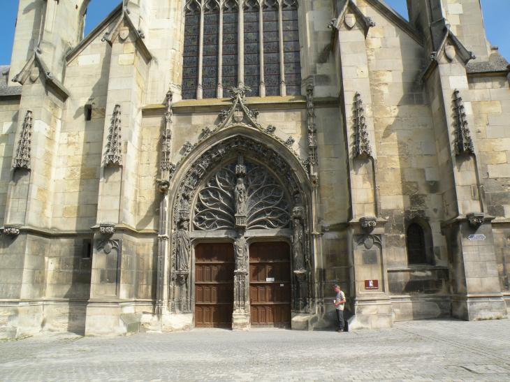  entrée de la basilique